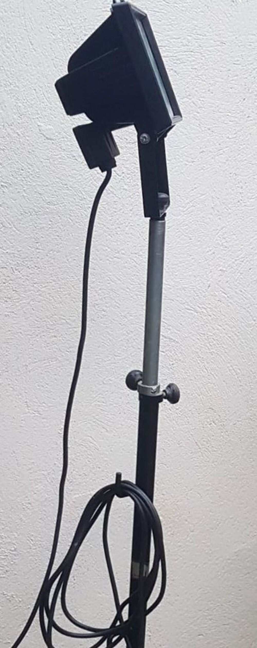 Spot halogene sur pied Bricolage