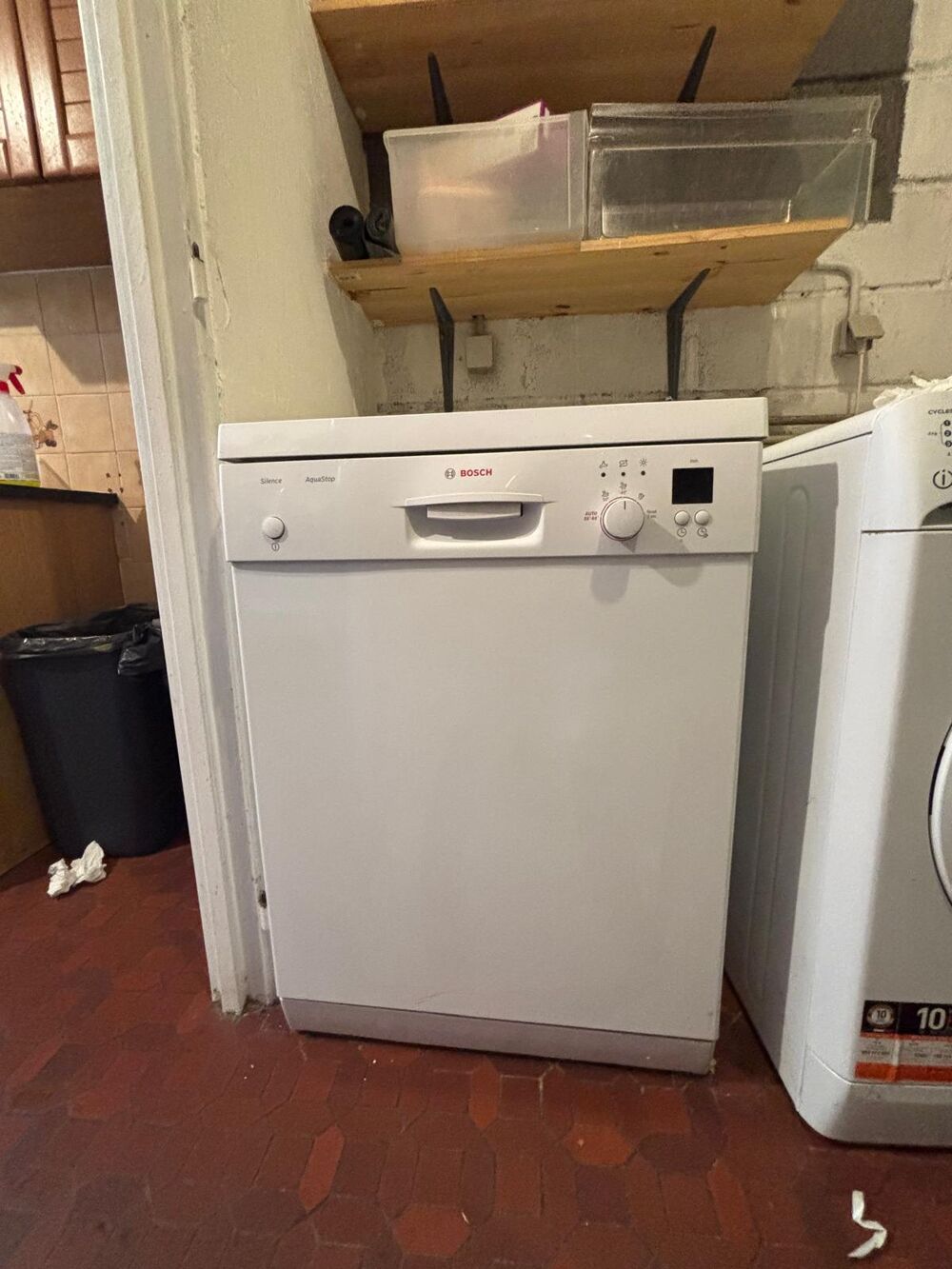 Lave-vaisselle Bosch Silence+ ? Excellent &eacute;tat 200€
Electroménager