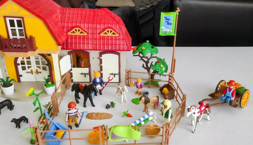 Playmobil Country 5221 Grand Haras box chevaux et enclos Jeux / jouets