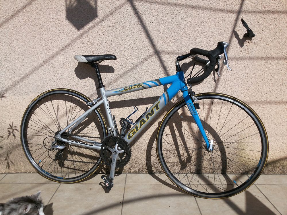 v&eacute;lo course GIANT OCR Electroménager