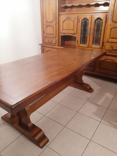  Table de salle � manger style monast�re en ch�ne massif 150 N�mes (30)