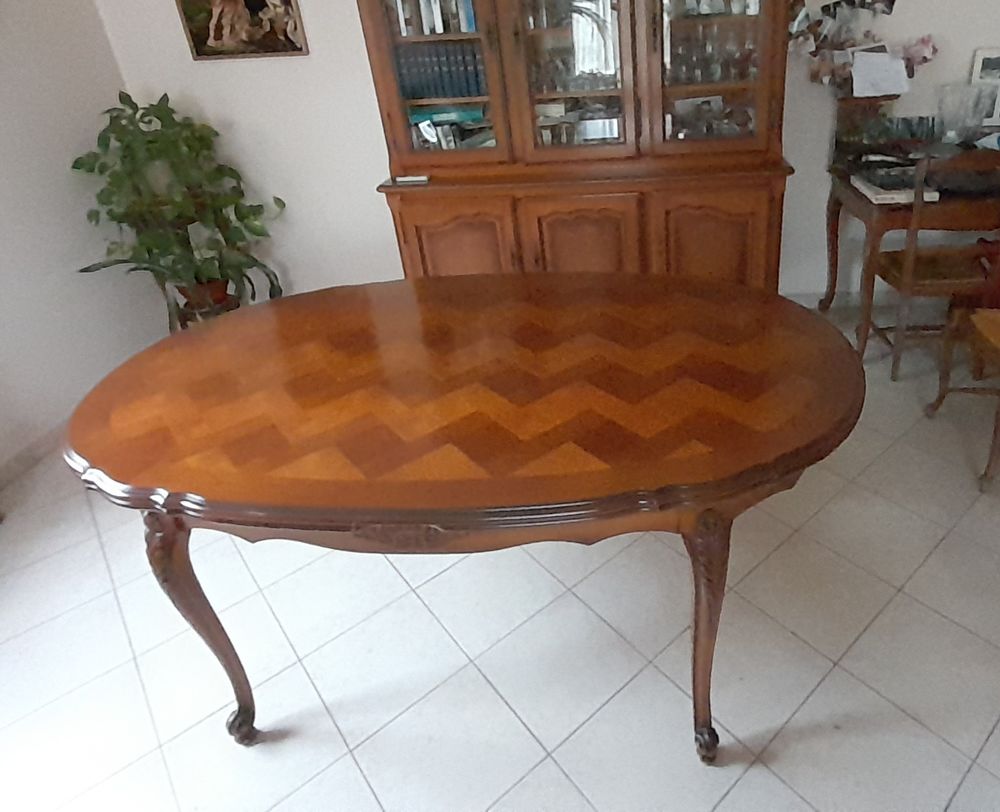 Table ovale en meurisier Meubles