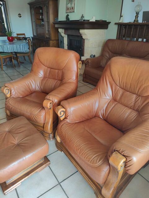 Lot canapé + 2 fauteuils 550 Lalbenque (46)