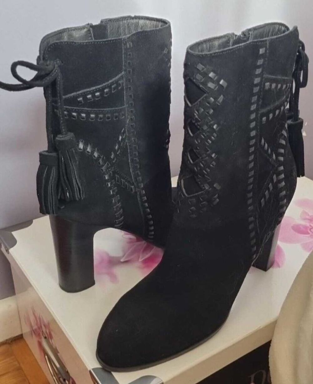 Tr&egrave;s jolies bottines cuir et daim P39 TBE Chaussures