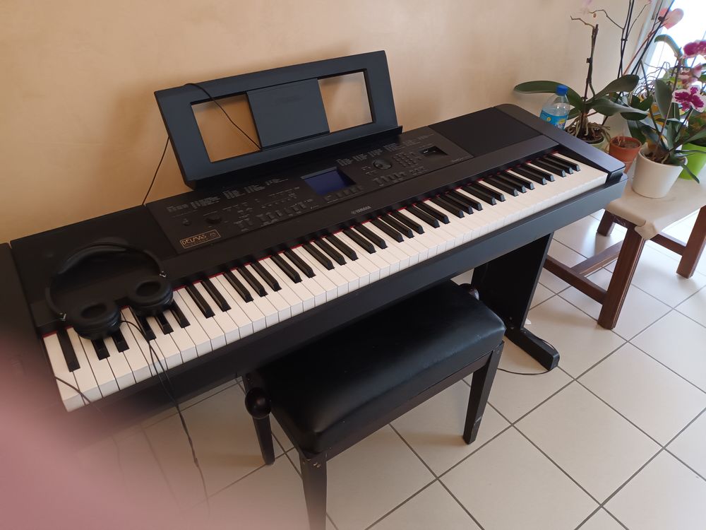 grand piano synth&eacute; yamaha Audio et hifi