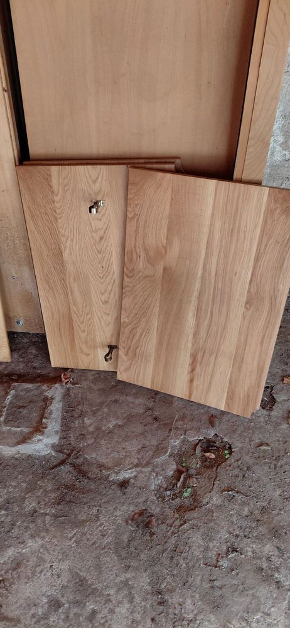 Armoire en bois 2 portes 2 tiroirs Meubles