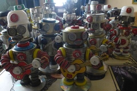 Gros lot robot boite 200 Laroque-d'Olmes (09)