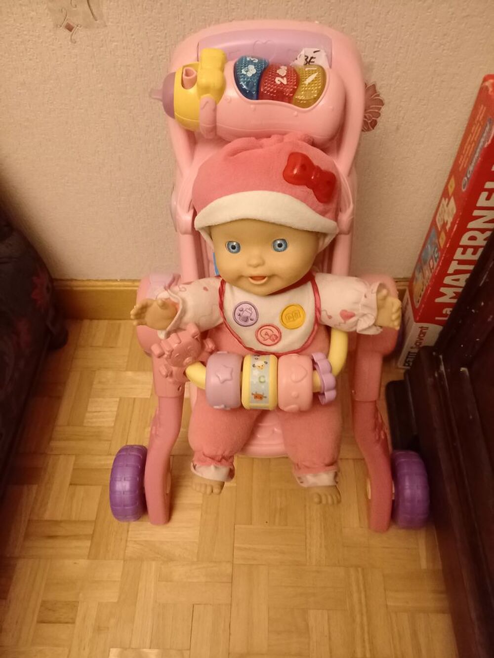 poussette et poupon plus boites de jeux maternelle Jeux / jouets