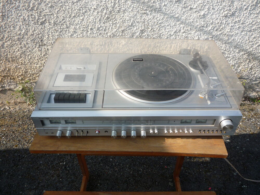 Platine disque/radio /cassette TOSHIBA
Audio et hifi