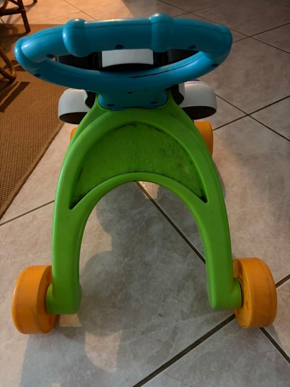 Trotteur pousseur b&eacute;b&eacute; Puériculture