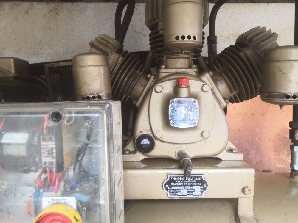 Bonjour
Compresseur GOLDMANN avec sableuse Bricolage