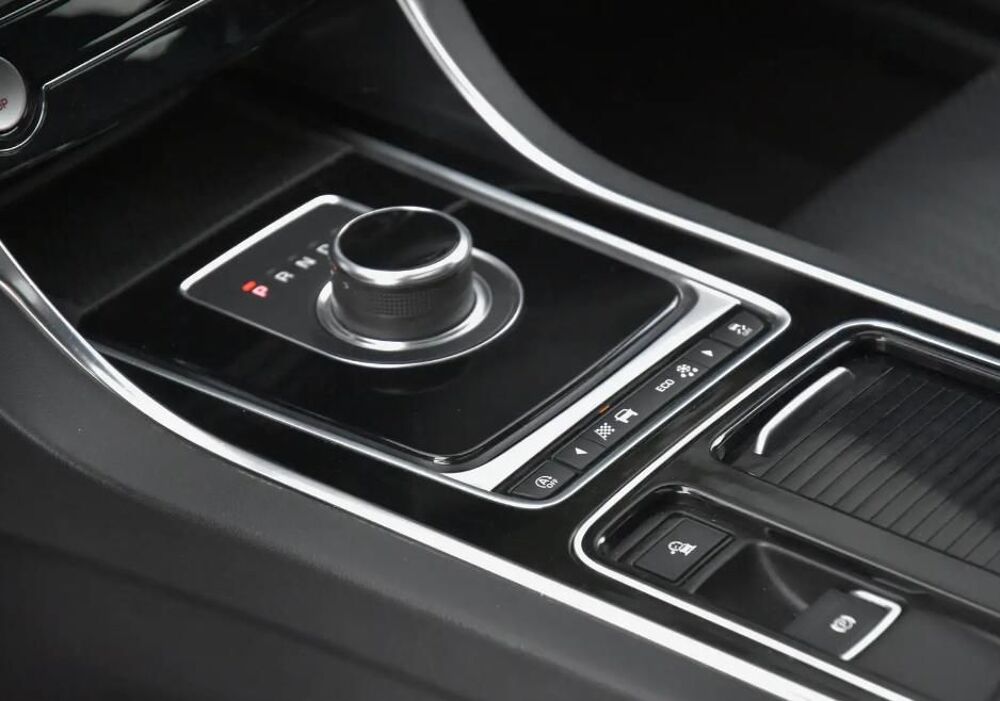 XF SPORTBRAKE 2,0L D 163cv BVA E-PERFORMANCE 2020 occasion 55100 Verdun