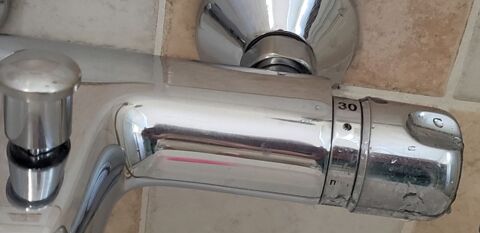 Robinet mitigeur pour baignoire  25 La Couronne Carro (13)