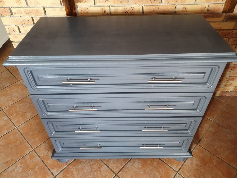 Commode en bois, relook&eacute;e Meubles