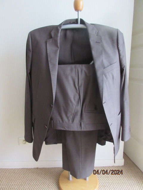 Costume homme Armand Thierry 20 Rubelles (77)