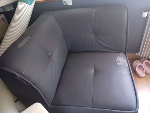 Don fauteuil bonne assise mais quelques traces d'usure  La Haye-du-Theil (27)