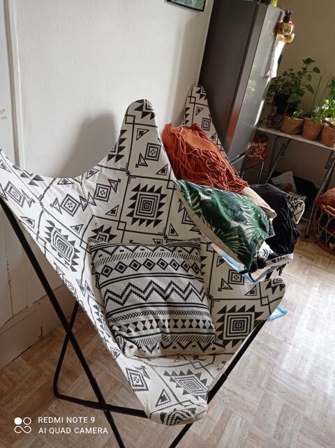 Fauteuil papillon  100 Montereau-Fault-Yonne (77)