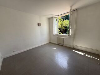  Appartement à louer 1 pièce 30 m²