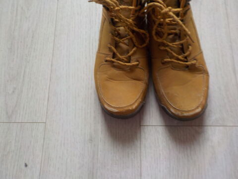 Chaussures P . 42  0 Eu (76)