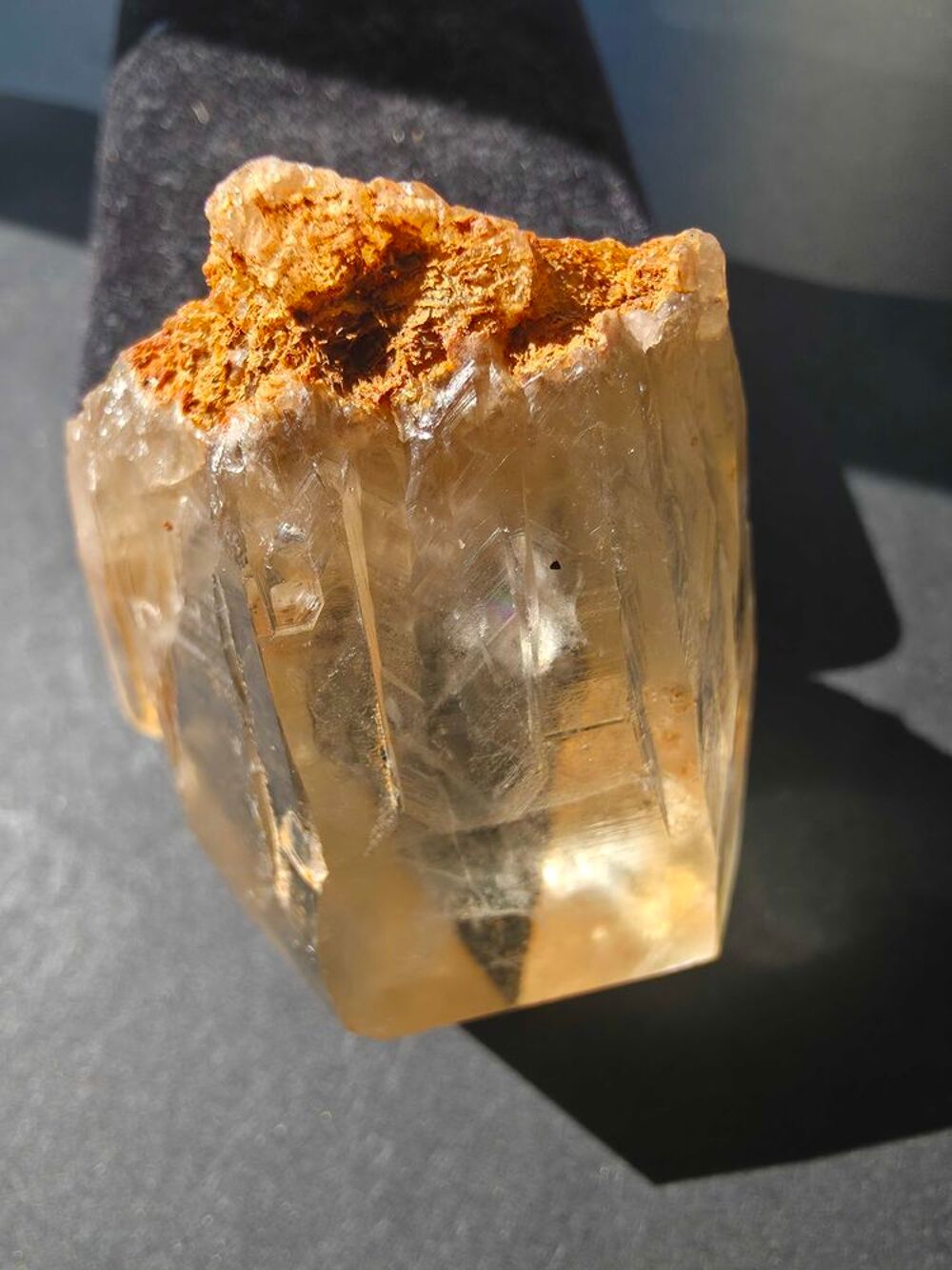 Citrine Naturelle de Kolwezi RDC-Cristal Brut de Collection 85g 