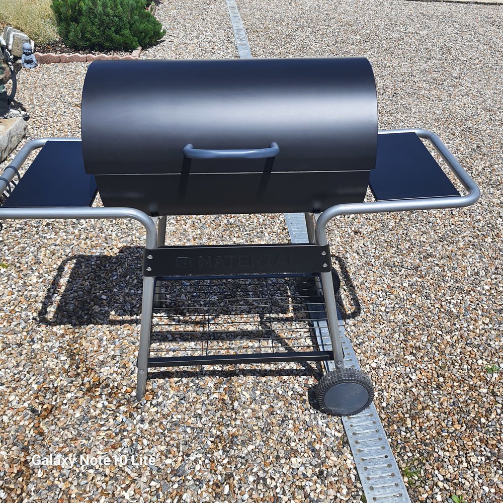 Barbecue au charbon de bois Electroménager