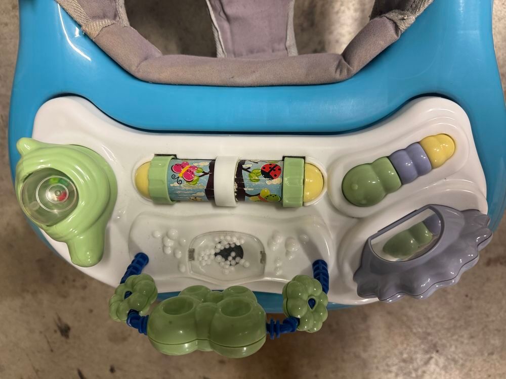 trotteur b&eacute;b&eacute; Puériculture