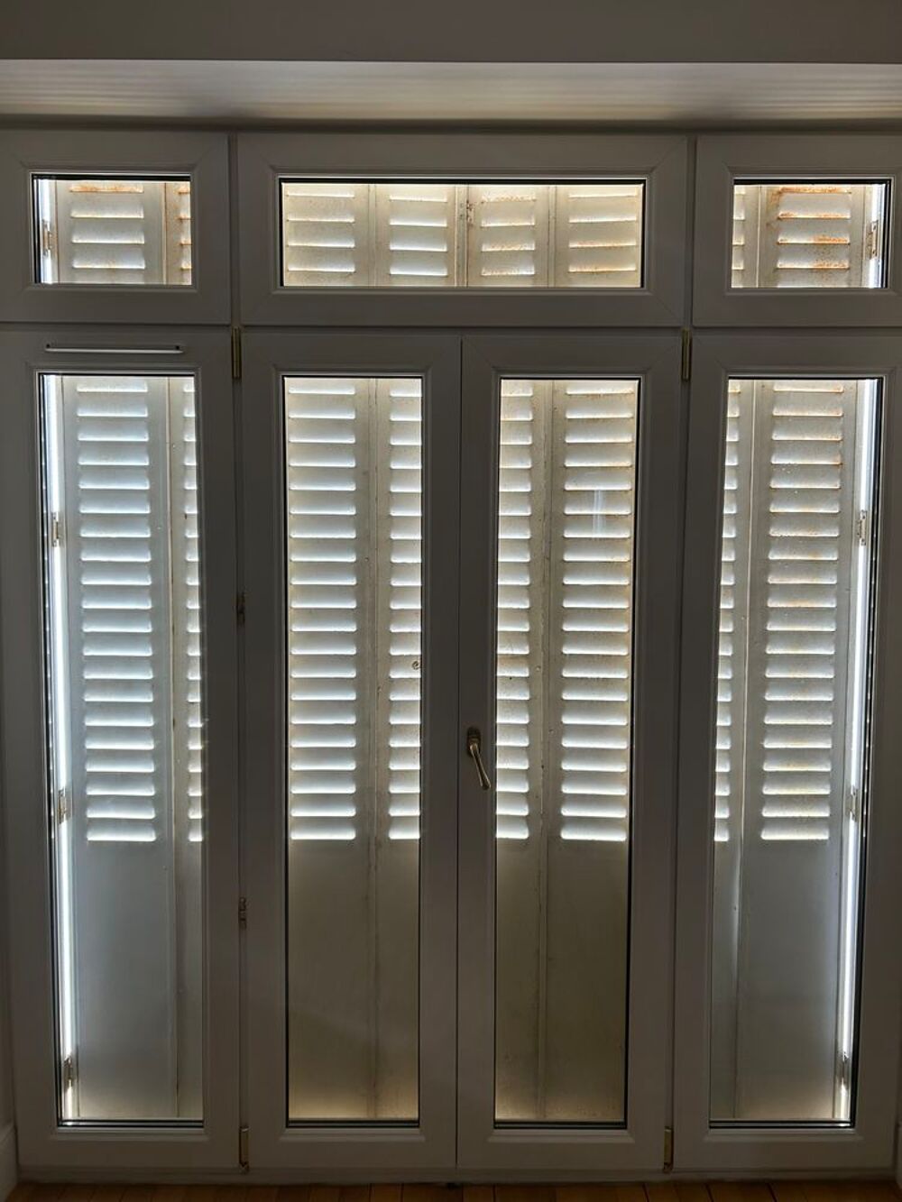 5 porte fen&ecirc;tre PVC blanc avec ses 5 volets Haussmanien Bricolage