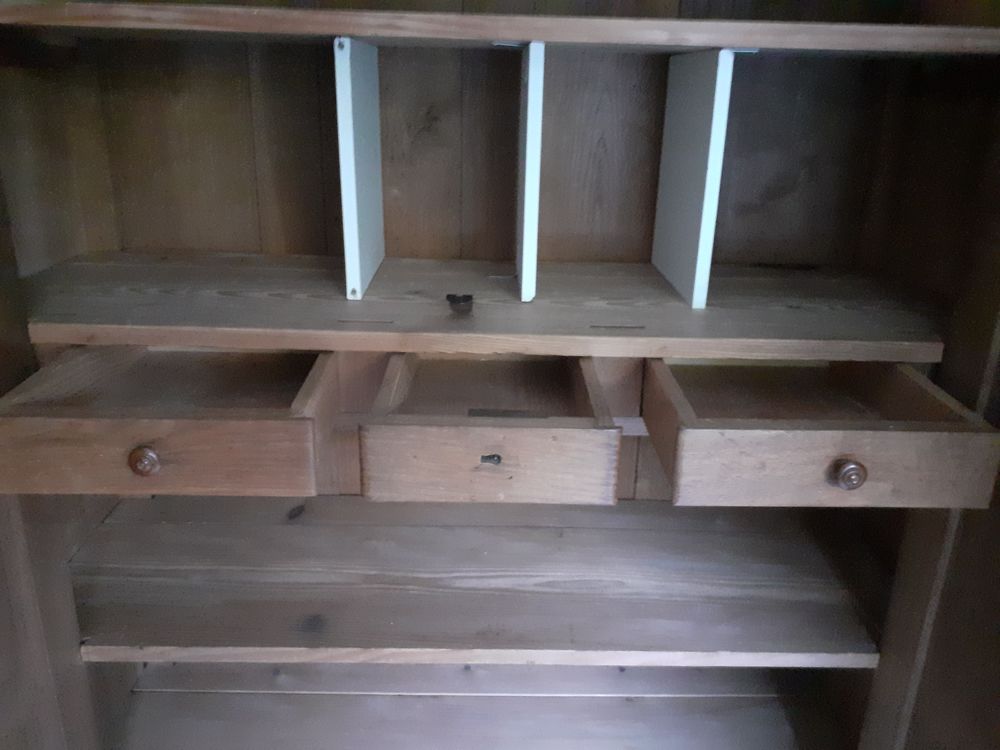 Armoire en merisier Meubles