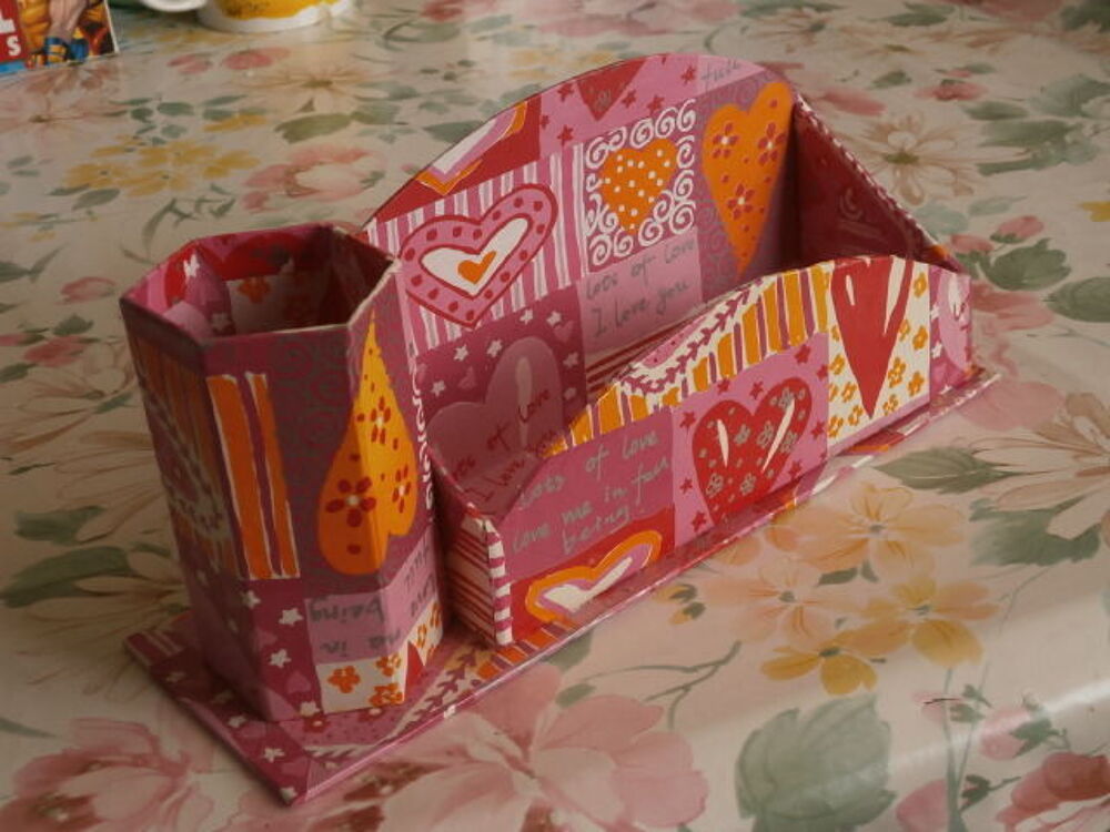 Porte courrier, correspondance rose Décoration