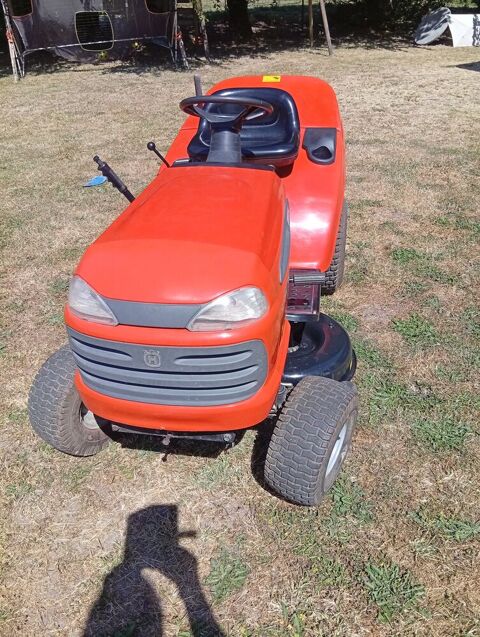 Tracteur tondeuse La Capelle (02)