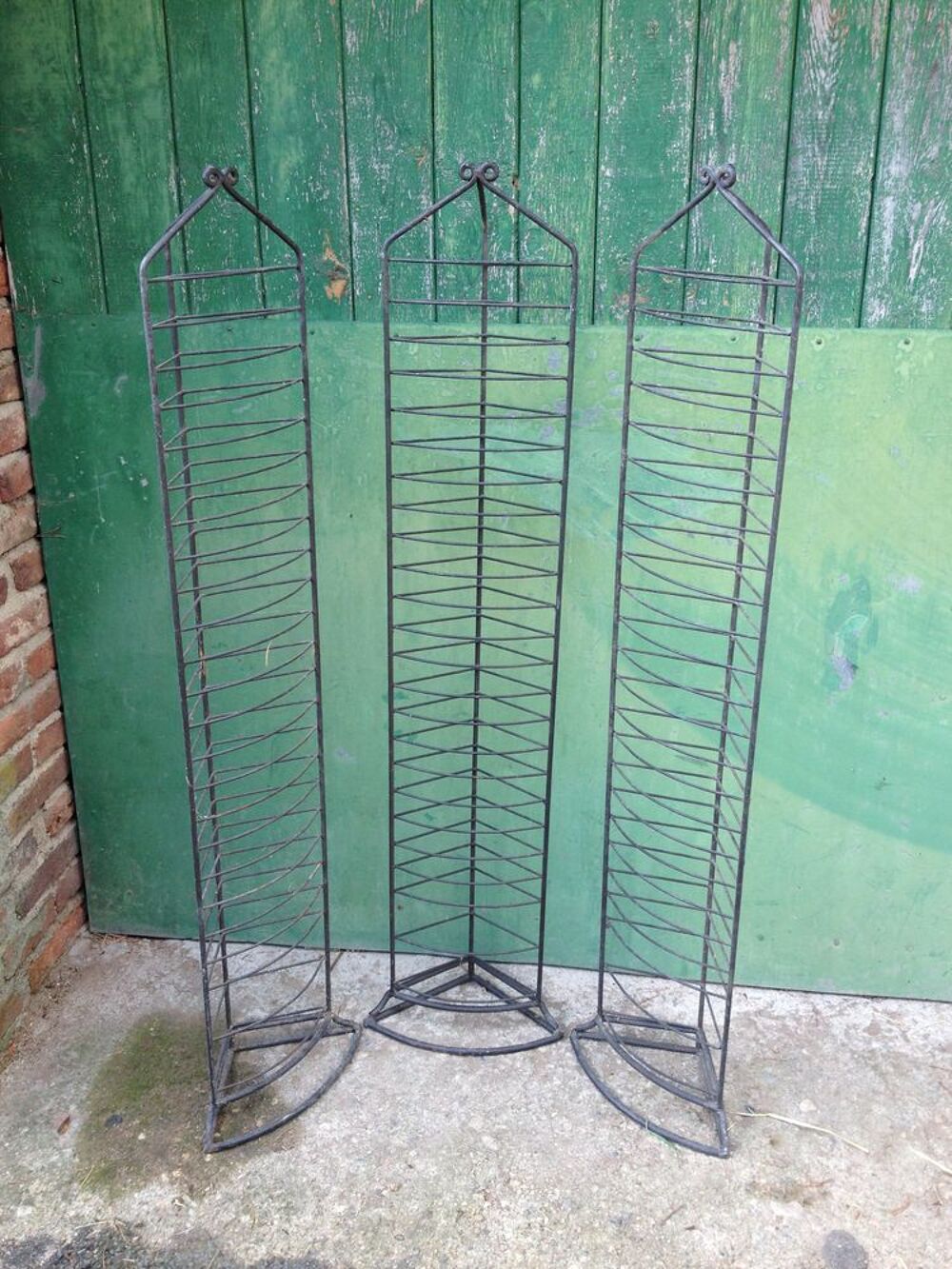 Lot de 3 colonnes noires pour ranger les DVD Meubles