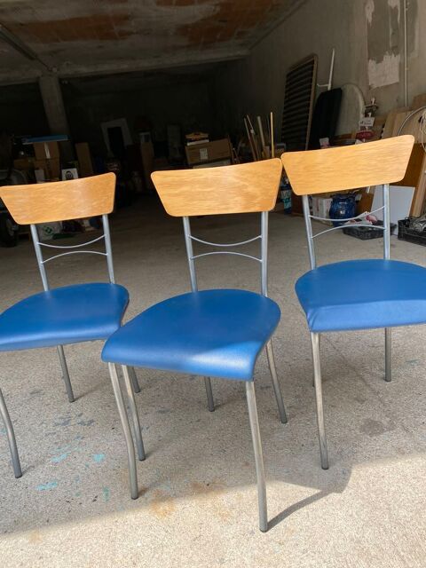 3 chaises de cuisine 50 Orl�ans (45)