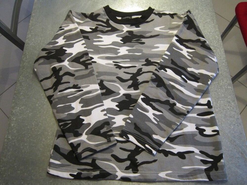 Sweat shirt camouflage S - neuf (2) Vtements