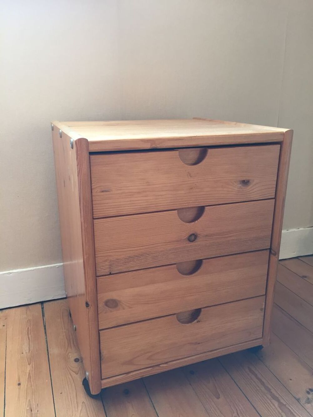 Table de chevet ou meuble de bureau Meubles