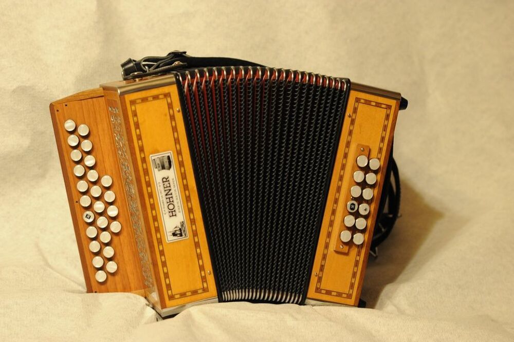 Accord&eacute;on diatonique "Hohner Galaad II" Instruments de musique