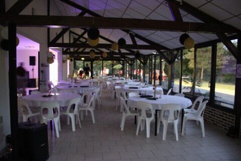 LOT DE 8 NAPPES TABLES RONDES 70 Faye-d'Anjou (49)