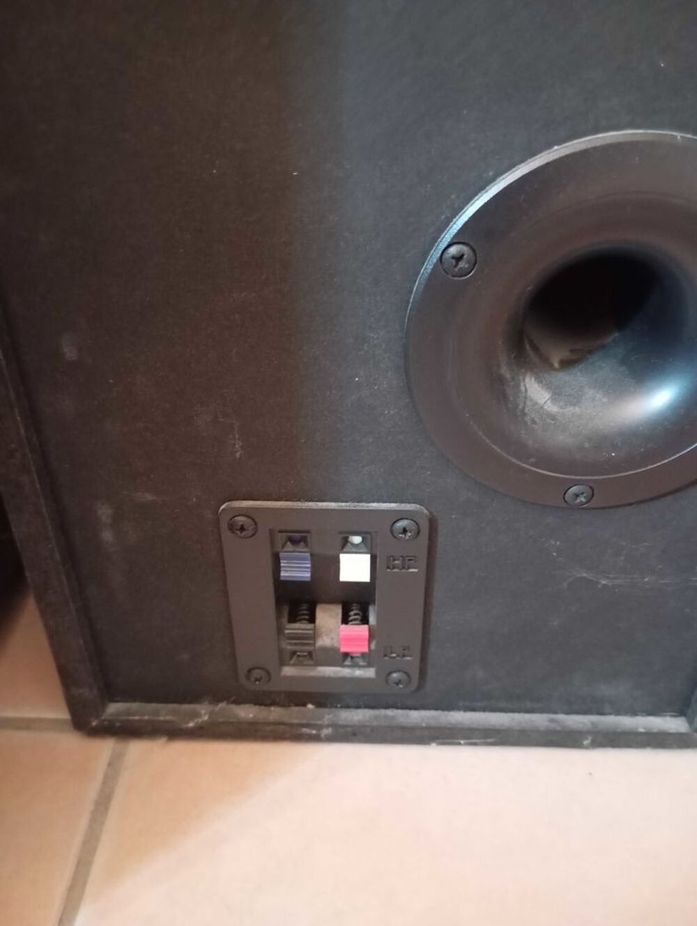 enceintes technics et caisson de basse LG Audio et hifi