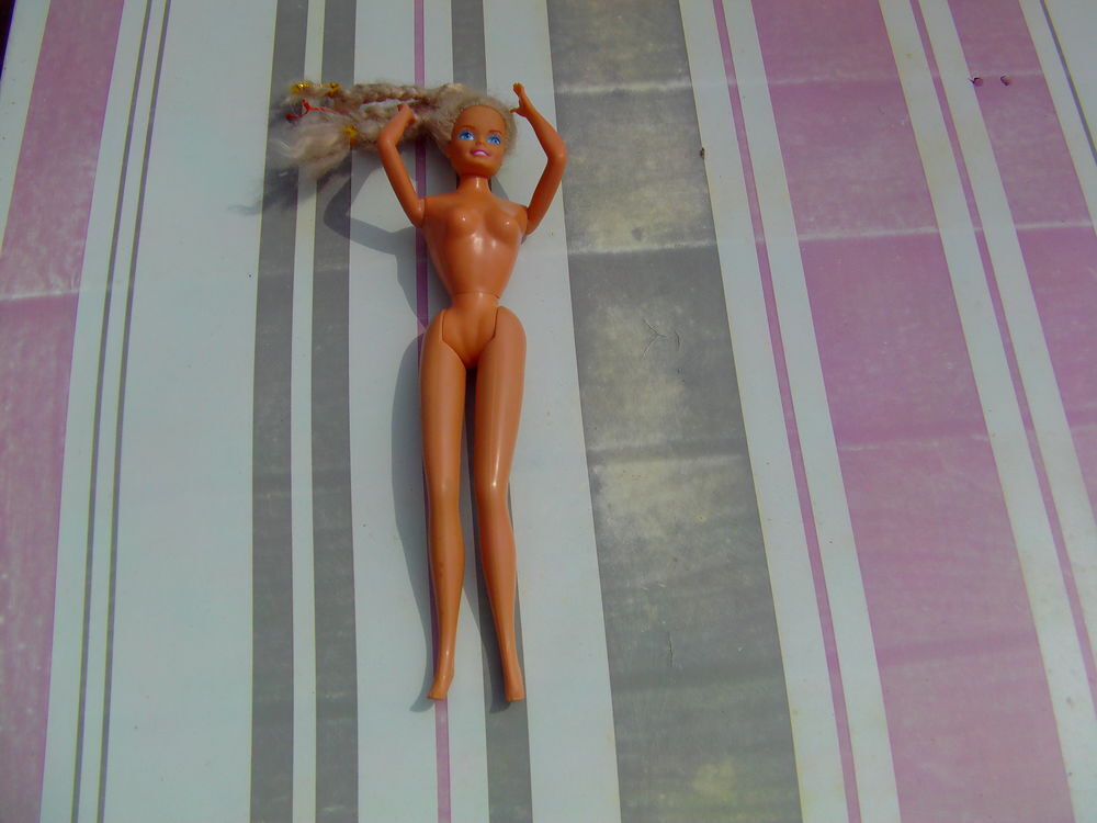 Poup&eacute;e Barbie Jeux / jouets