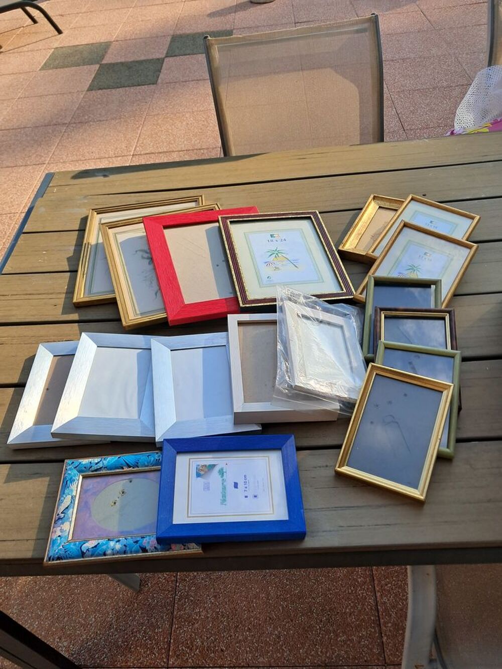 lot de 22 cadres diff&eacute;rentes tailles Décoration