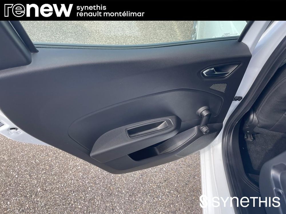 Clio IV CLIO SOCIETE BLUE DCI 100 - 21N BUSINESS REVERSIBLE 2022 occasion 26200 Mont&eacute;limar
