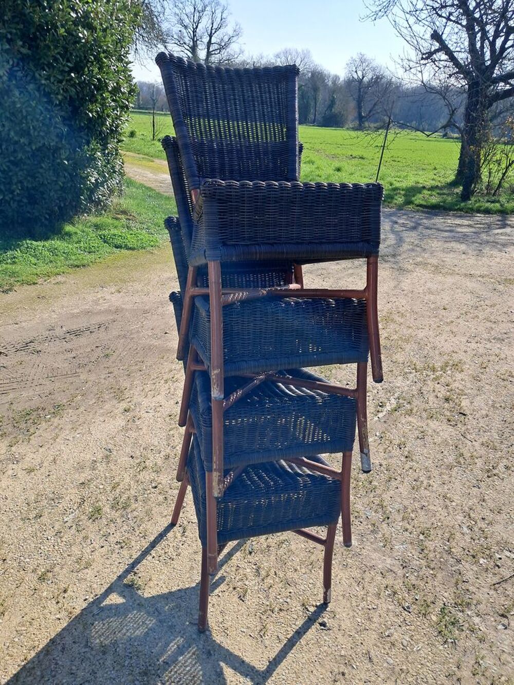 4 chaises de jardin Meubles