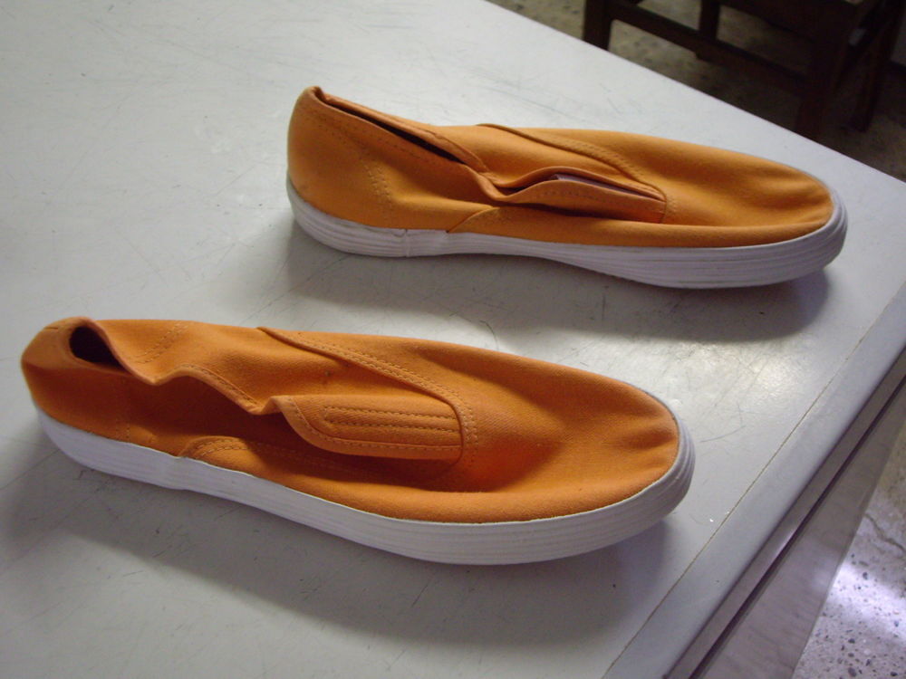 Slippers en Toile Orange pt 39 - neuves - &agrave; 3,50 € Chaussures