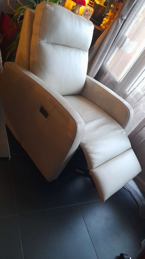 fauteuil en cuir relax électrique Montreuil (93)