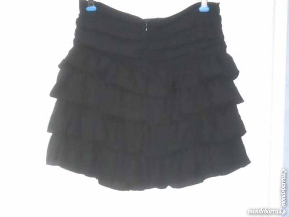 Jupe &agrave; volants noire taille 34/36 neuve Vêtements