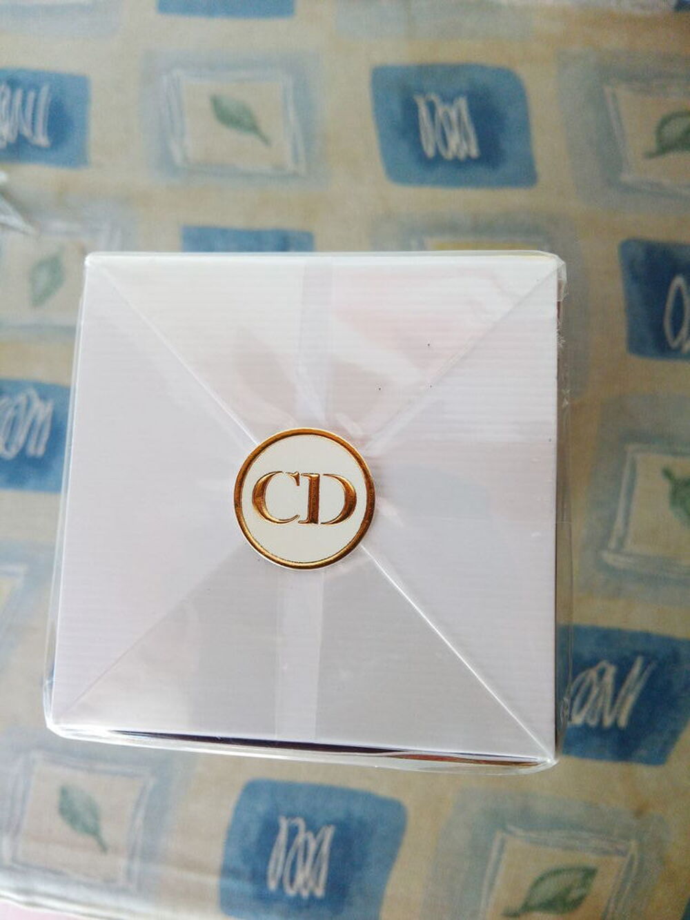 Eau de parfum j'adore Dior Bijoux et montres