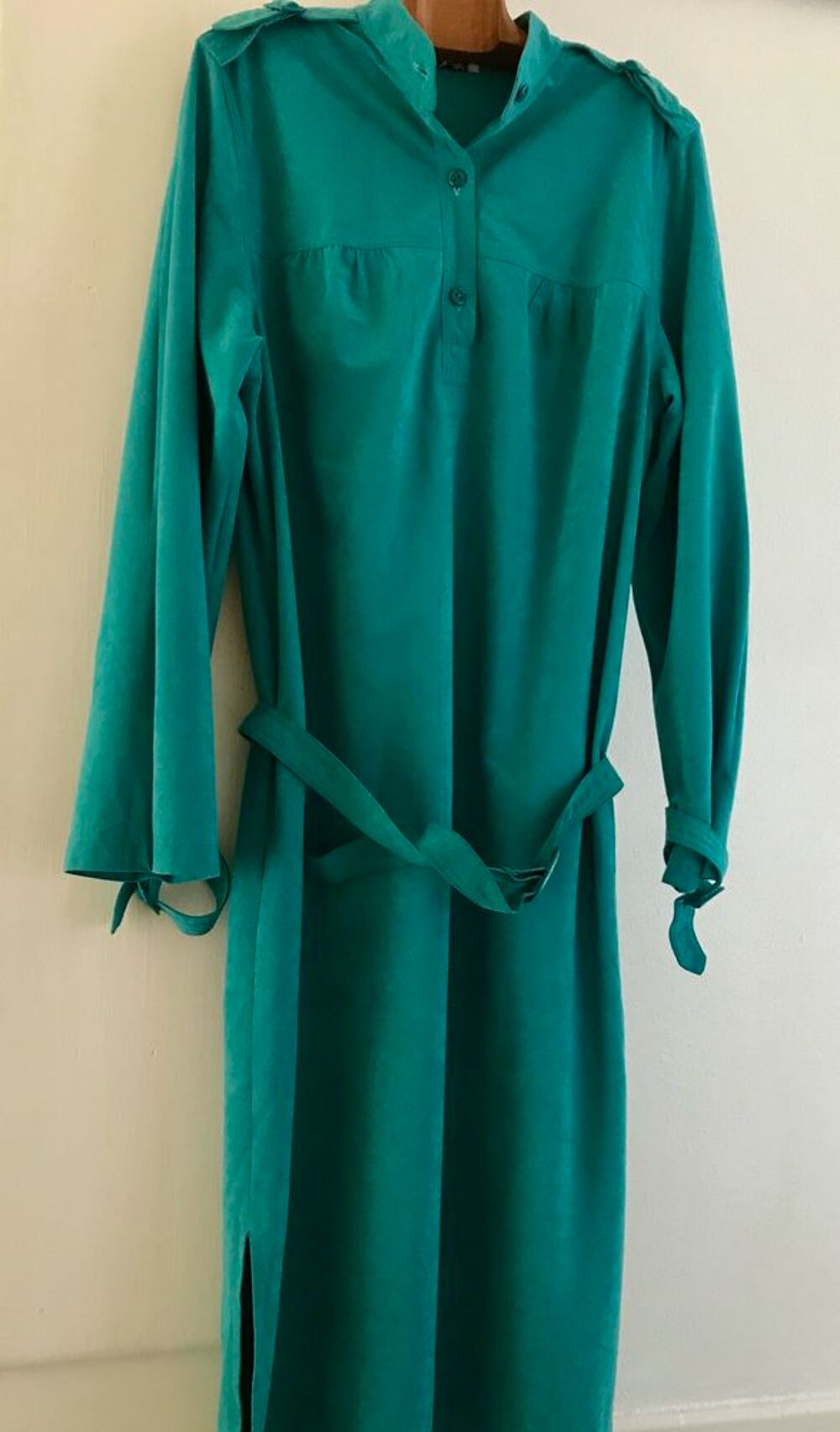 ROBE ET GILET ASSORTI Vêtements