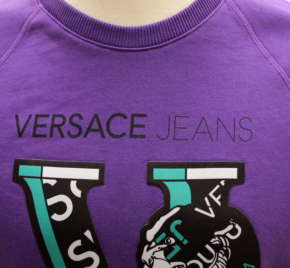 Sweat Shirt violet VERSACE vintage 90 Vêtements