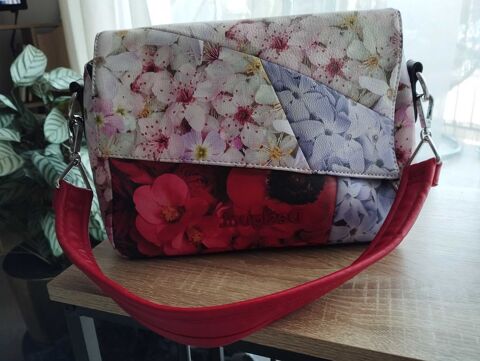 sac     main Desigual 15 Arles (13)