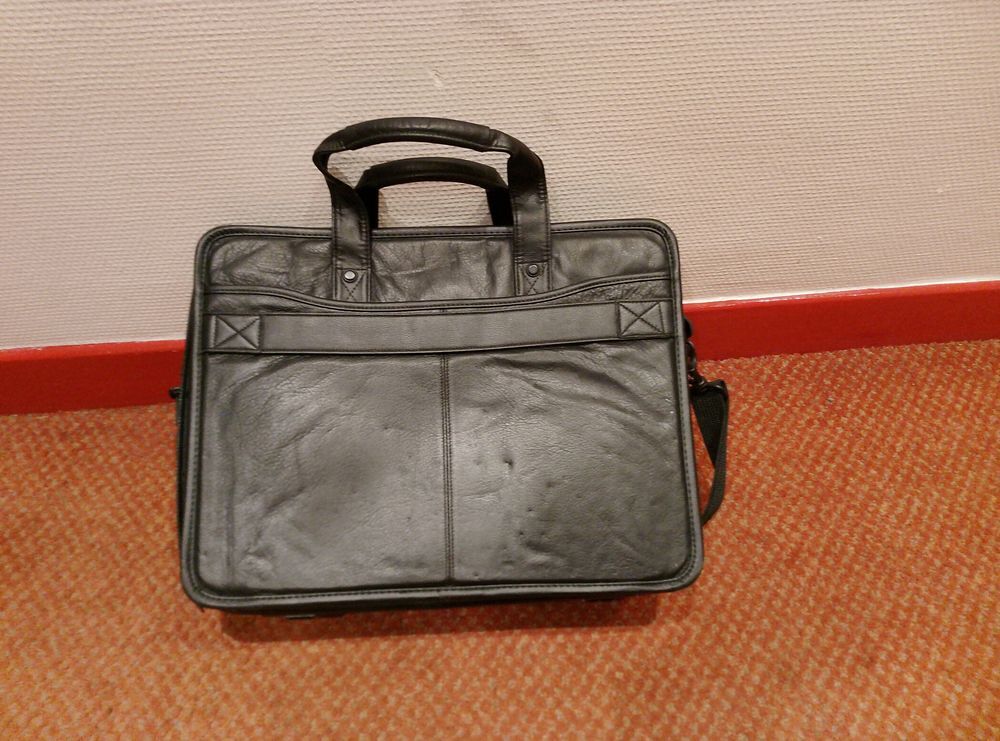 Sacoche / Sac ordinateur portable DELL en cuir noir Matériel informatique
