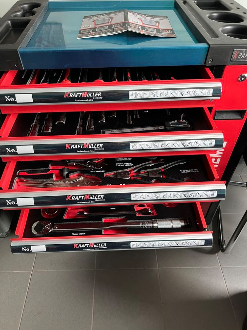 servante atelier valeur 1600 vendue 600 7 tiroirs plein Bricolage